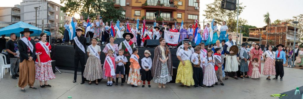 Posadas recibe a la 2º Fiesta del Folklore Misionero imagen-4