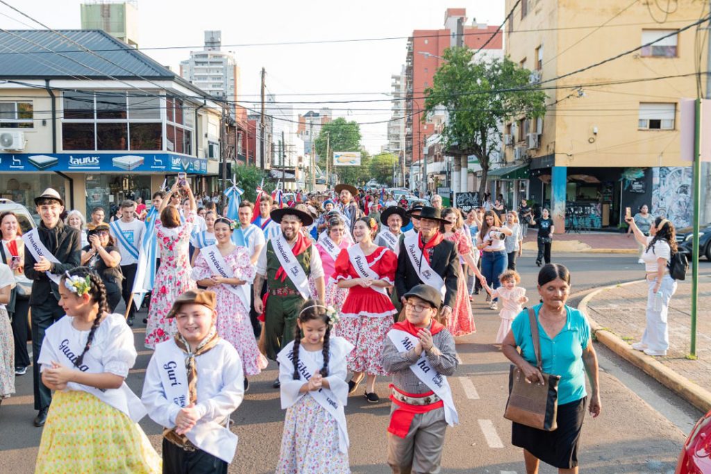 Posadas recibe a la 2º Fiesta del Folklore Misionero imagen-6