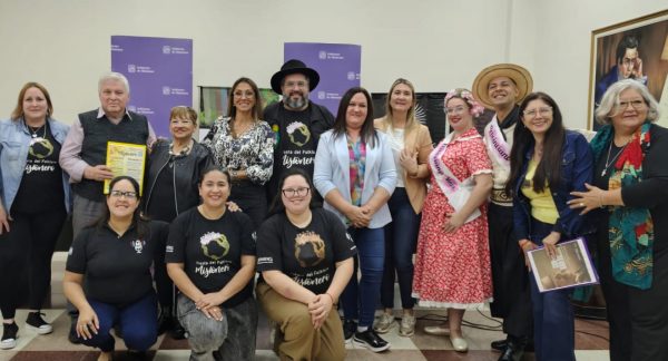 20250822-3era-fiesta-folklore-misionero01