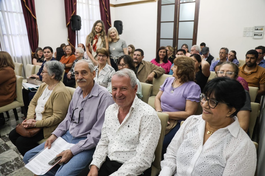 Las Bibliotecas Populares recibieron casi $150 millones de la Provincia 5 Las Bibliotecas Populares recibieron casi $150 millones de la Provincia imagen-4