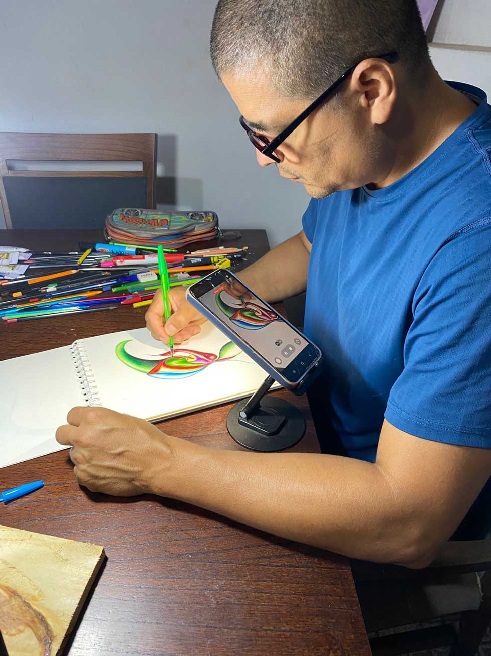 “Despertar Etéreo”: el trazo como origen de lo desconocido imagen-6